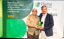Petete Rubio received the Laurel Award in the Supporting a Special Center Category, proposed by Astus