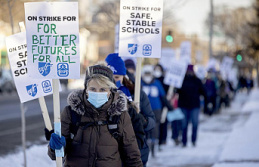 Parents worry about teachers in Minneapolis, so they set up picket lines for them