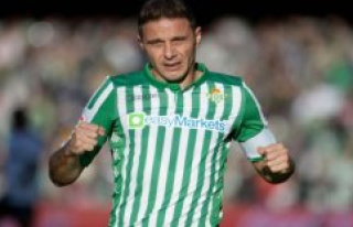 Betis-icon make hat trick and sets the record