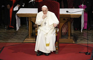 Pope at 85: The Pope's Reform Hits Stride! Gloves...