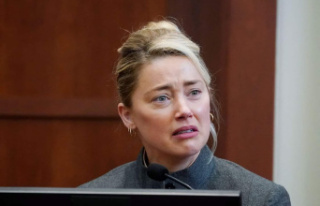 At the helm, Amber Heard says she wanted to divorce...
