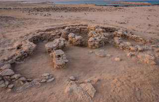 8,500-year-old stone houses in the desert of Abu Dhabi