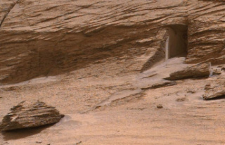 A mysterious “gate” discovered on the planet Mars