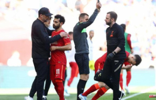 Salah and Van Dijk, injured in the FA Cup final