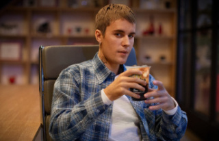 Justin Bieber and Tim Hortons do it again with Biebs...