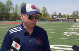 The table is set for the Alouettes camp