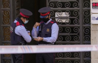 A man commits suicide after being evicted from a Barcelona...