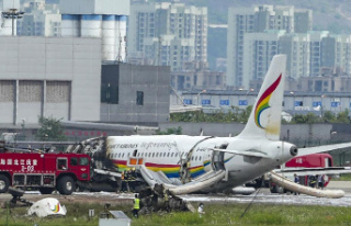 More than 40 injured in the fire of a plane after...