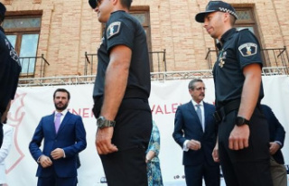 The Generalitat awards 416 local police officers from...