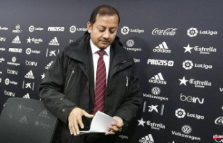 Lim gives up Murthy at Valencia's head
