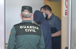 The detainee for assaulting his partner in Carballo...