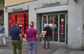 Banco Santander's alert to its customers for...