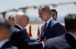 Joe Biden lands in Madrid to participate in the historic...