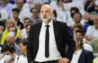 Pablo Laso, admitted after suffering a myocardial...