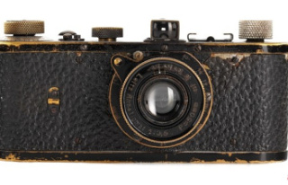 A camera breaks all records: it is sold for 14.4 million...