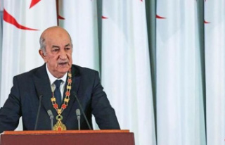 The president of Algeria dismisses the Minister of...