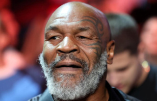 Mike Tyson reveals that he punched an airline passenger...