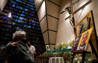Mexican bishops will place photos of deceased priests...