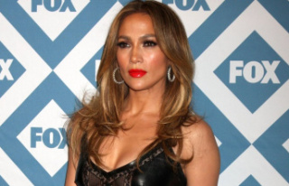 Jennifer Lopez: She is angry about leaked wedding...