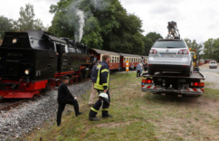 Misery in the Harz Mountains: car collides with historic...