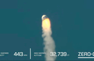 Blue Origin: Off course: Bezos rocket crashes shortly...