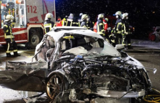 Bavaria: speeding accident: driver and passenger in...