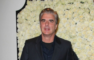Chris Noth: Actor returns to the stage