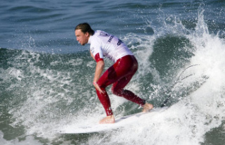 Australia: Former pro surfer Chris Davidson dies in...