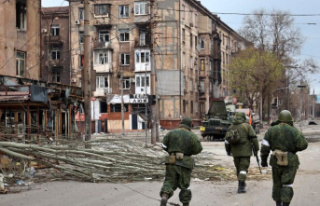 Russian Invasion: Ukraine: Separatists release 10...