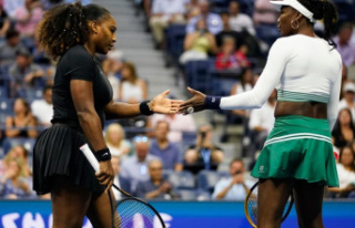 US Open: Williams sisters miss second round in doubles