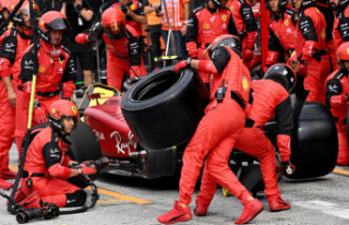 Missed tire change: idiot in red: Ferrari has become...