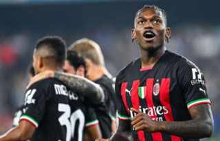 Rafael Leao transfer: AC Milan confirm Chelsea interest