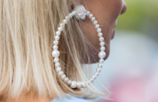 Pearlcore: Make a fashion statement with pearls