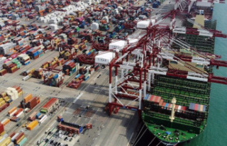 World trade: Weak global demand slows China's...