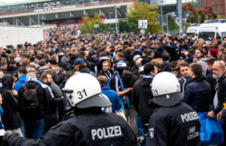 Second Bundesliga: scenes of violence during police...