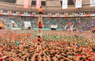 Customs: Again competition of the human pyramids in...