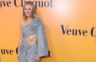 Gwyneth Paltrow: She shines in a revealing black and...