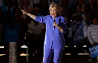 Hillary Clinton turns 75: That's why pant suits...