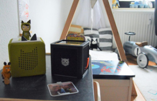 Radio play box for children: Tigerbox Touch in the...
