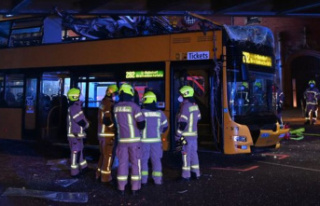 Serious accident: double-decker bus gets lost in Berlin...