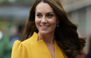 British Royals: Princess Kate visits mothers in the...