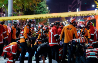 South Korea: Stampede in South Korea: At least 120...