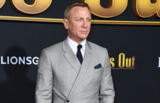 Daniel Craig: He gets the same award as 007