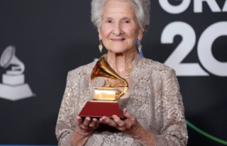 Music award: 95-year-old "best new artist"...