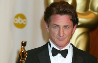 Sean Penn: Actor presents Selenskyj with an Oscar