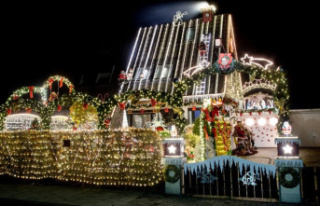 Tradition: miracles of light: the Christmas houses...