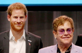 Prince Harry: Royal thanks Elton John