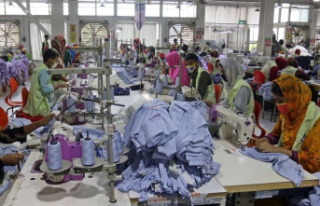 World trade: Large stocks at Bangladesh's textile...