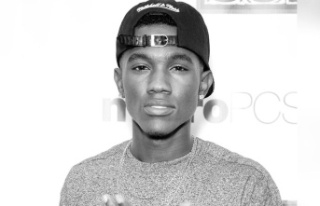 B. Smyth: The singer dies at just 28 years old