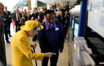 Elizabeth II attends a surprise event on the London Underground